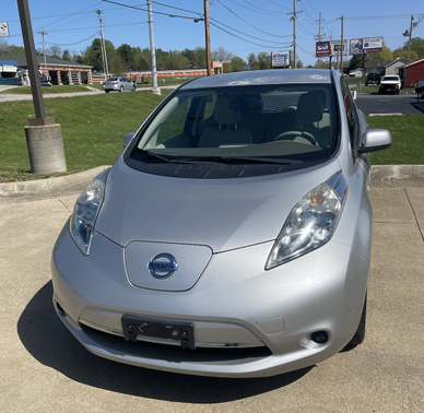 Photo 1 of 30 of 2012 Nissan Leaf SV